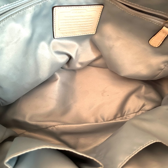 😍🌻. COACH #26368 Leather Beige Off-White Tote - Picture 12 of 16